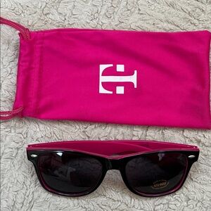 Pink and Black Sunglasses with soft cloth drawstring pouch, New condition